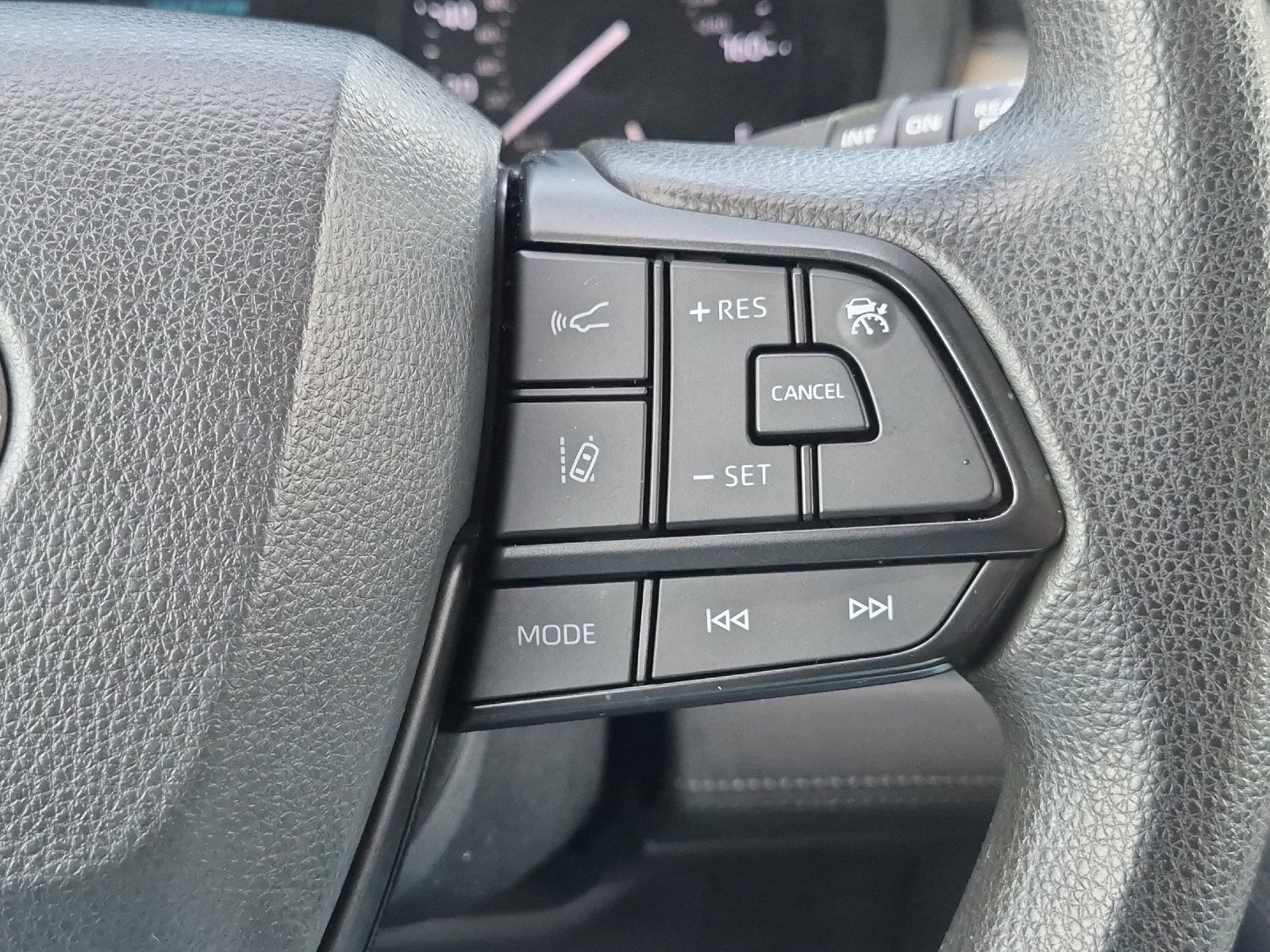 2023 Toyota Sienna LE 8 Passenger