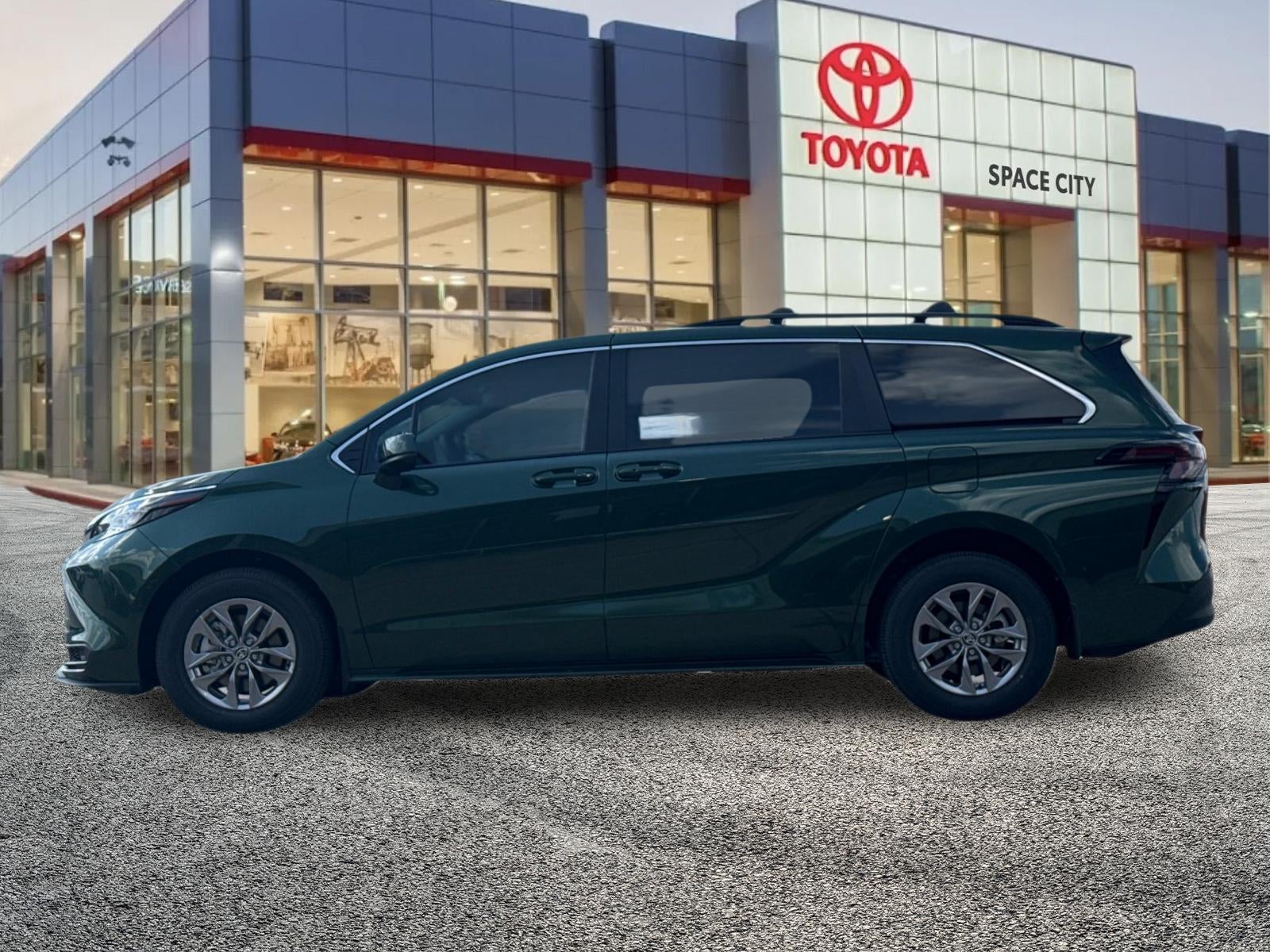 2026 Toyota Sienna LE