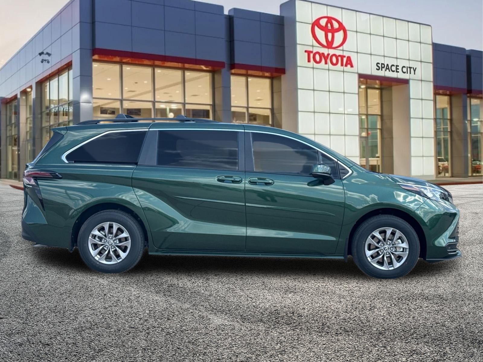 2026 Toyota Sienna LE