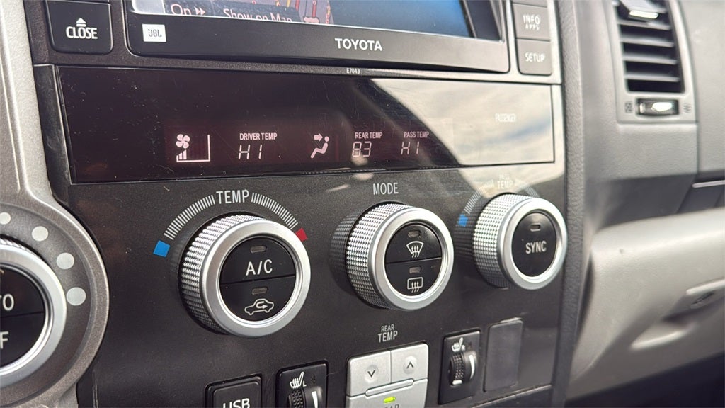 2013 Toyota SEQUOIA Limited