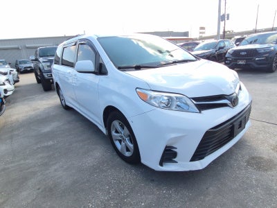 2020 Toyota Sienna LE 8 Passenger