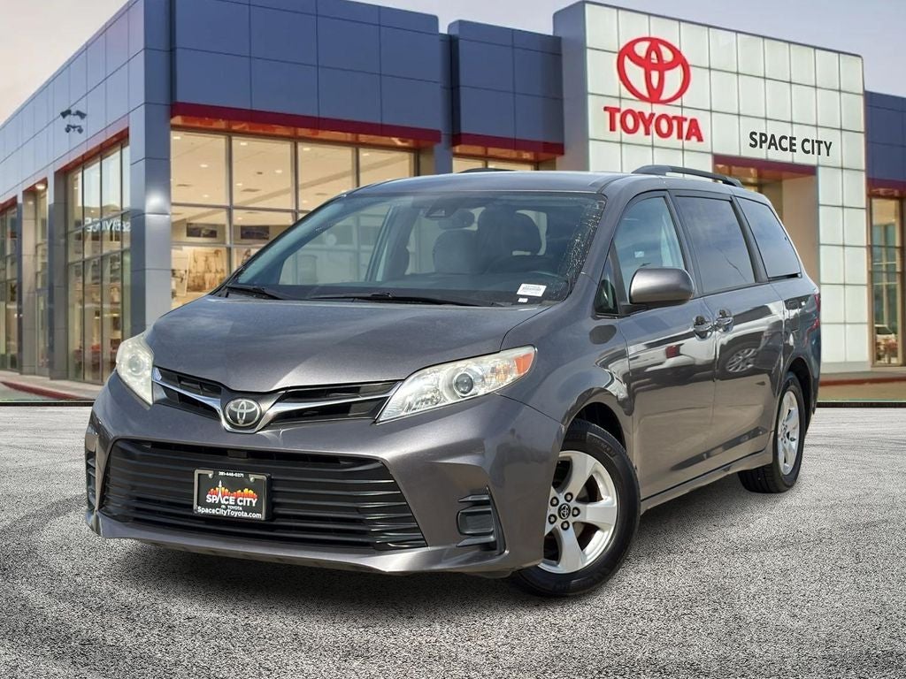 2018 Toyota SIENNA LE 3.5L LE