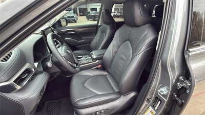 2026 Toyota Highlander Hybrid Limited