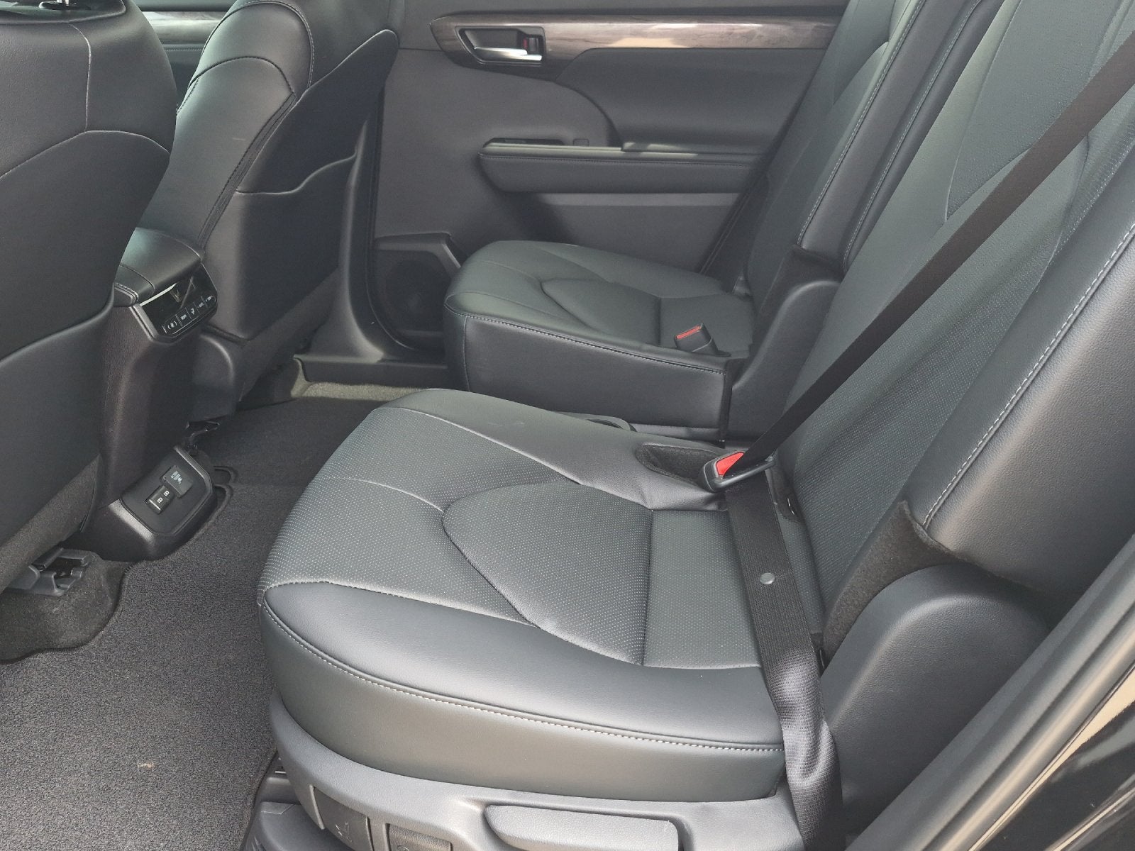2026 Toyota Highlander Hybrid Limited