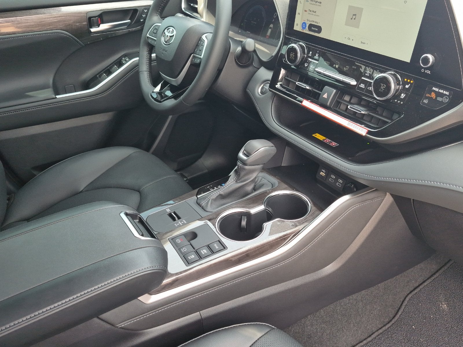 2026 Toyota Highlander Hybrid Limited