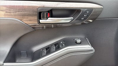 2026 Toyota Highlander Hybrid Limited