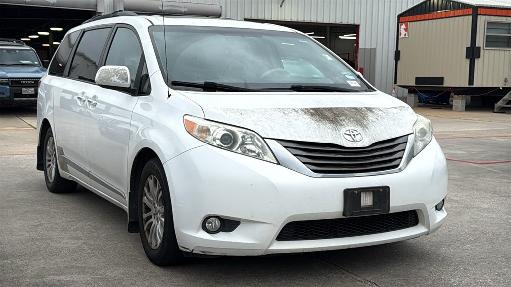 2014 Toyota SIENNA XLE 3.5L XLE