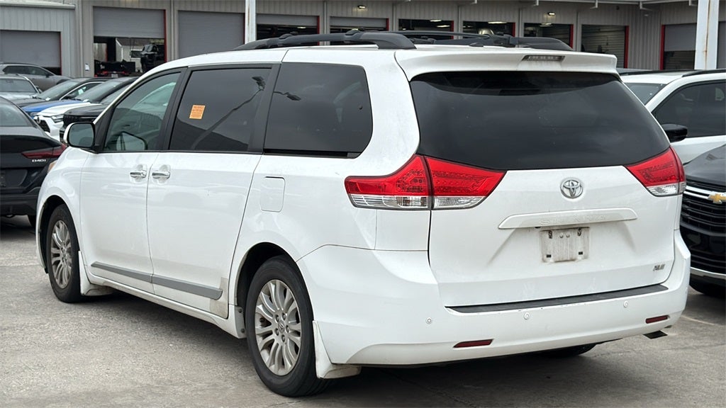 2014 Toyota SIENNA XLE 3.5L XLE