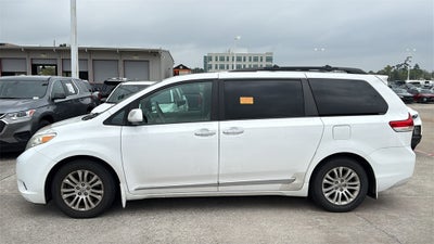 2014 Toyota SIENNA XLE 3.5L XLE