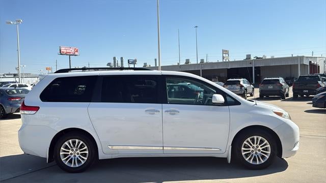 2014 Toyota SIENNA XLE 3.5L XLE