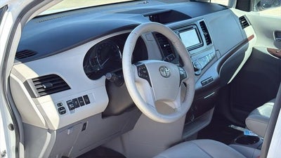 2014 Toyota SIENNA XLE 3.5L XLE