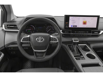 2025 Toyota Sienna XLE 8 Passenger