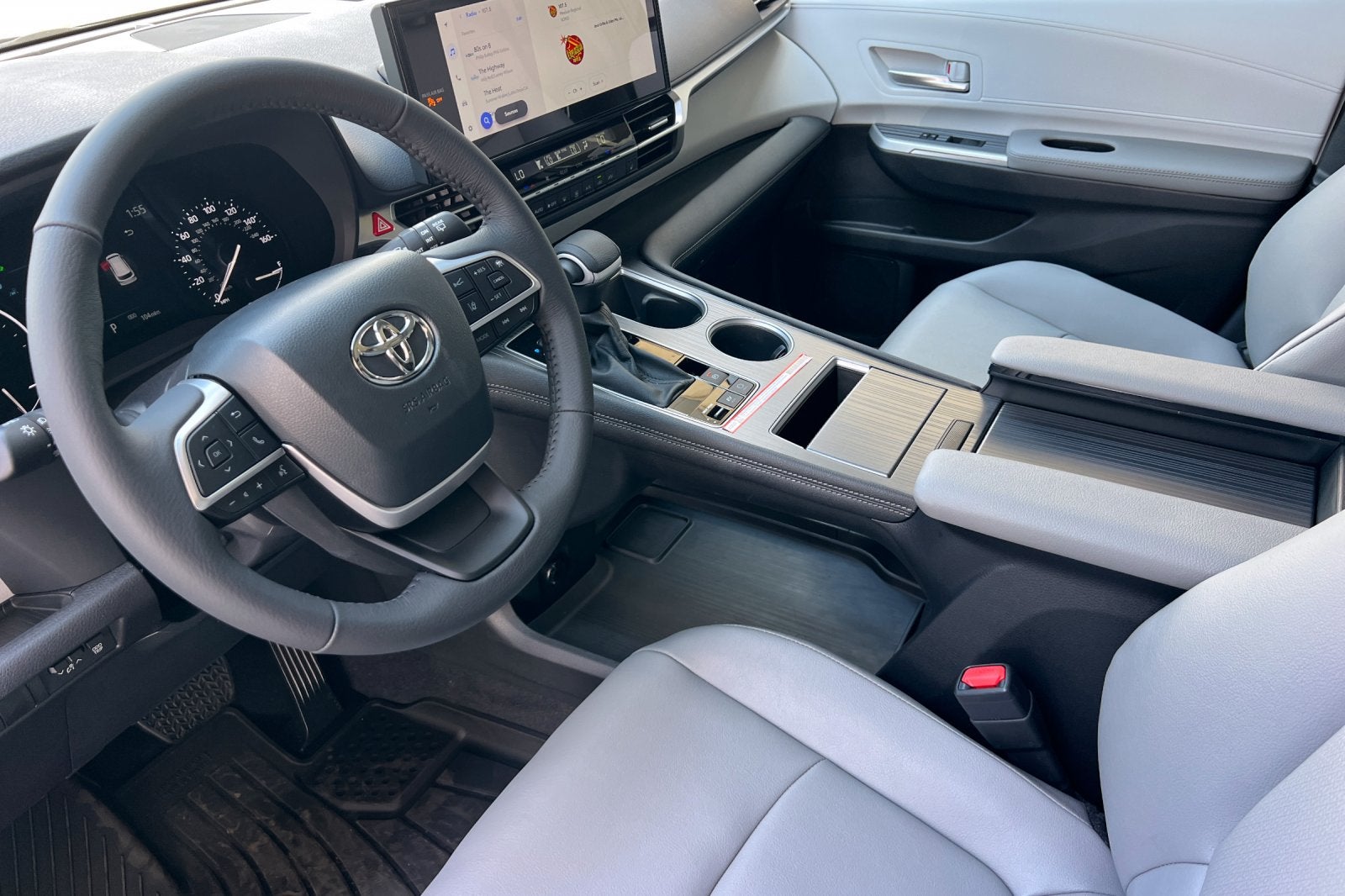 2026 Toyota Sienna XLE 8 Passenger