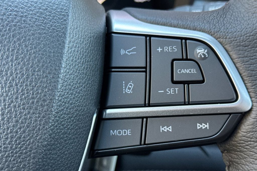 2026 Toyota Sienna XLE 8 Passenger