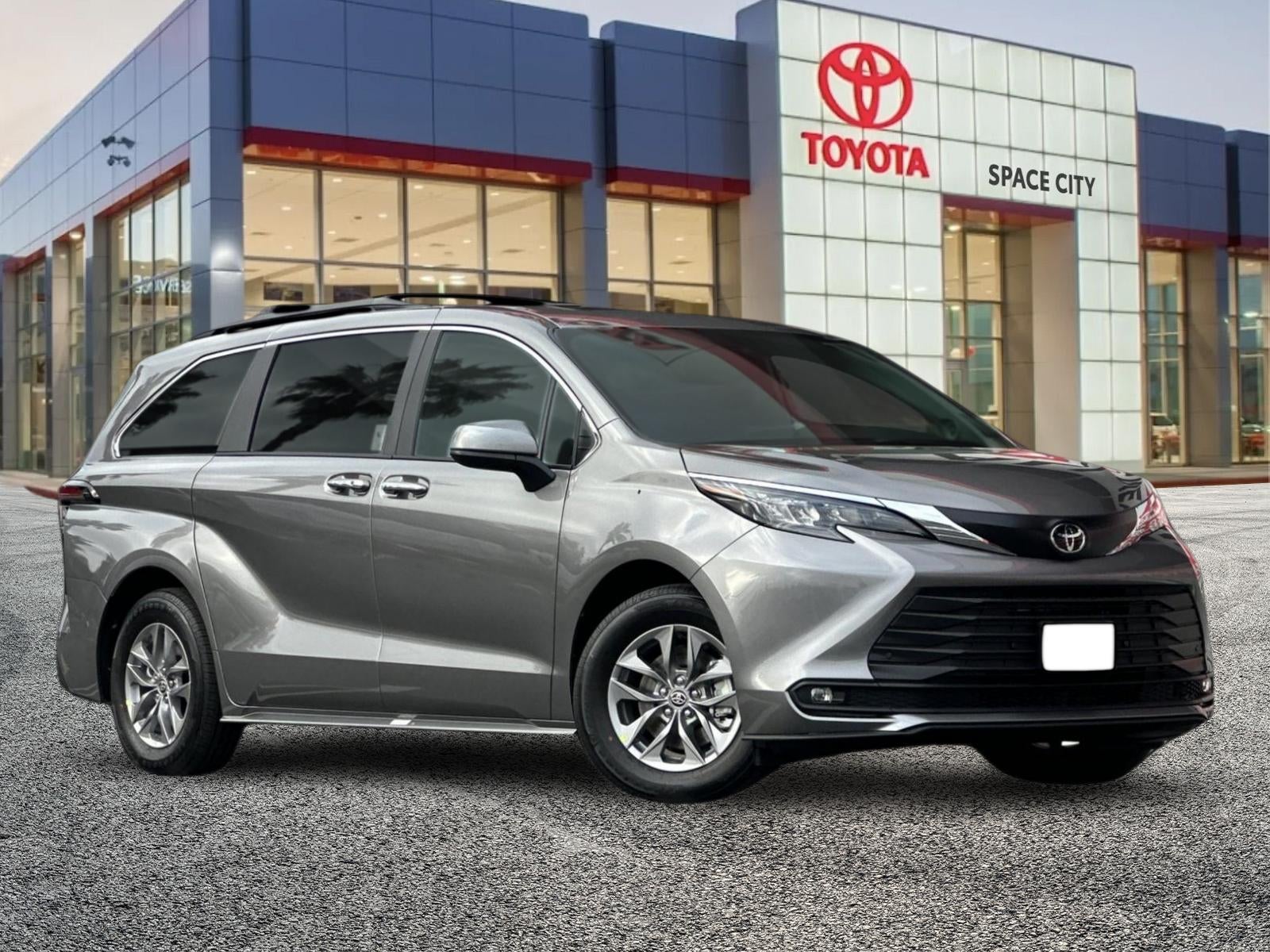 2026 Toyota Sienna XLE 8 Passenger