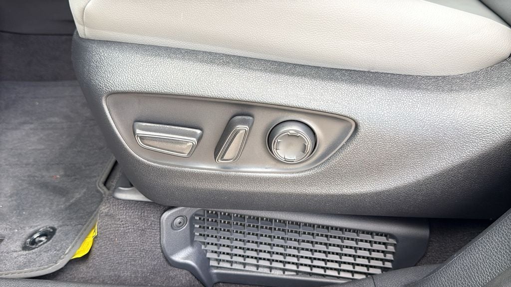 2026 Toyota Sienna XLE 8 Passenger