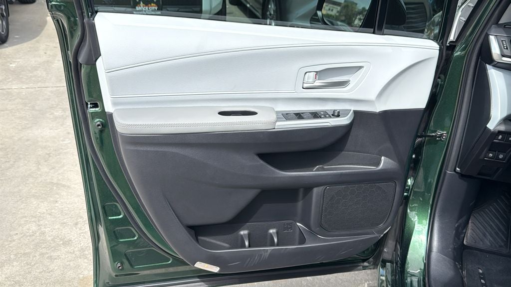 2026 Toyota Sienna XLE 8 Passenger