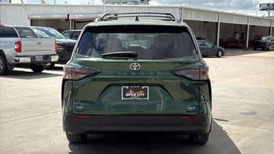2026 Toyota Sienna XLE 8 Passenger