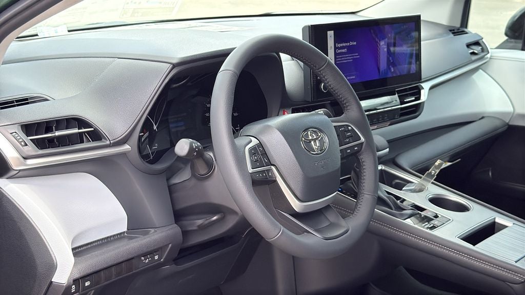2026 Toyota Sienna XLE 8 Passenger