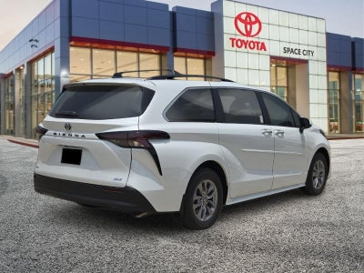 2026 Toyota Sienna XLE