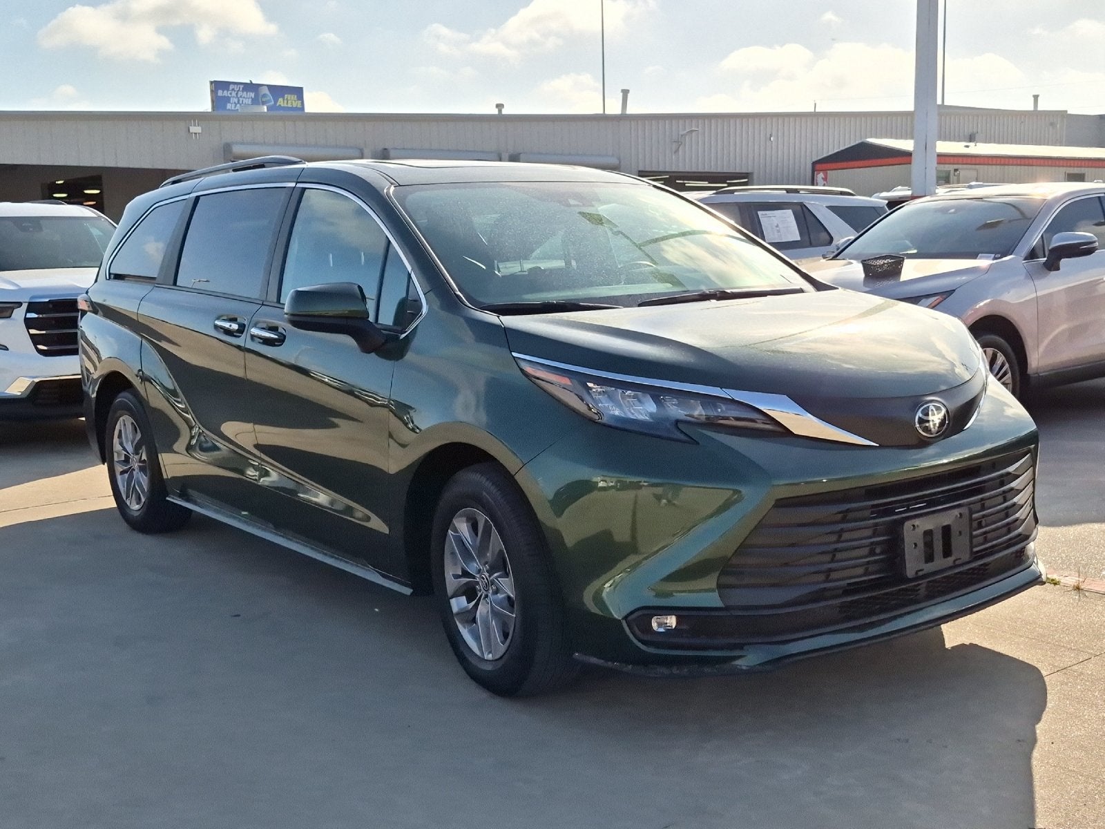 2026 Toyota Sienna XLE 8 Passenger