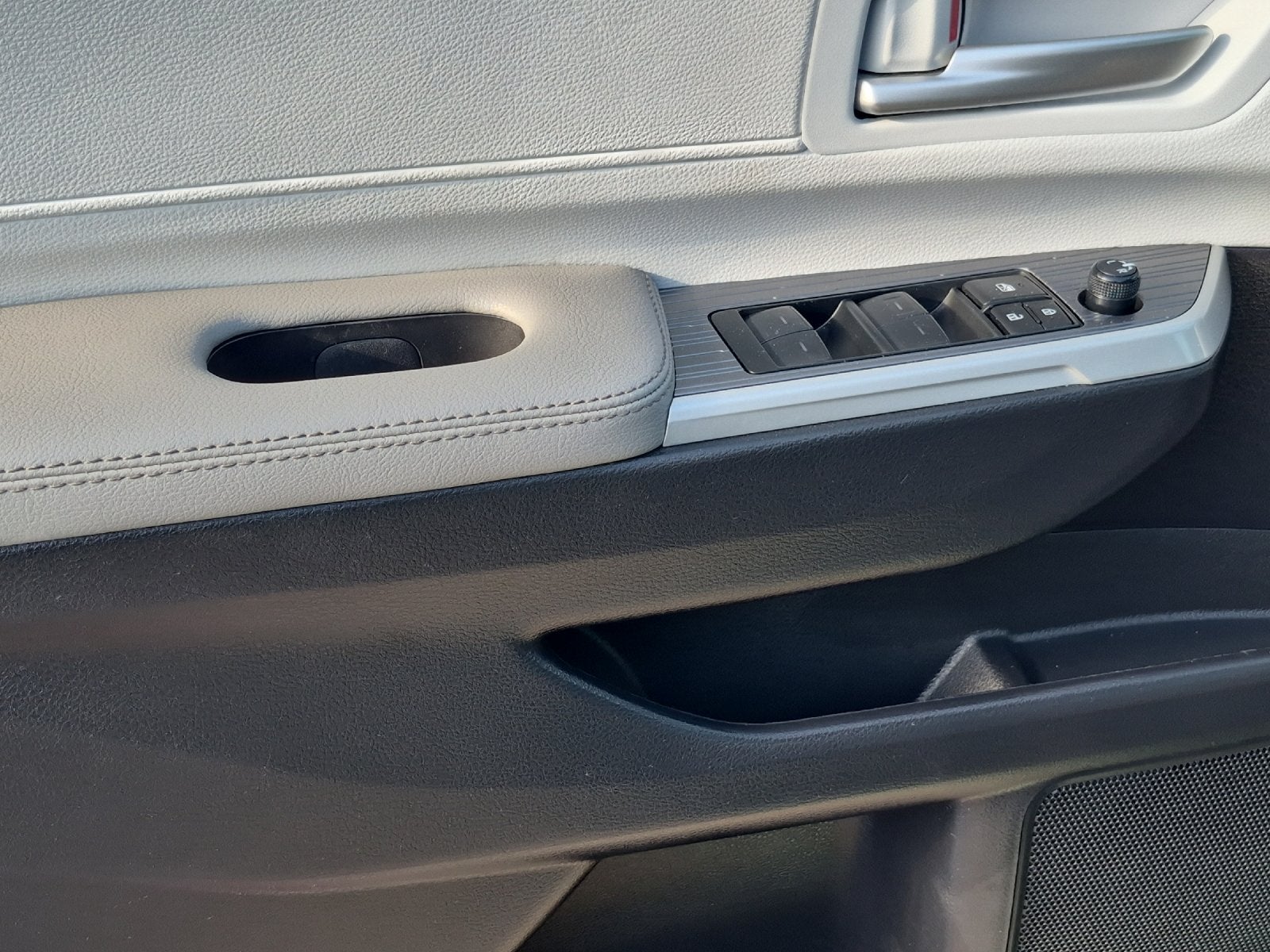 2026 Toyota Sienna XLE 8 Passenger