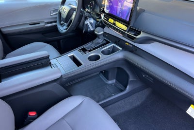 2026 Toyota Sienna XLE 8 Passenger