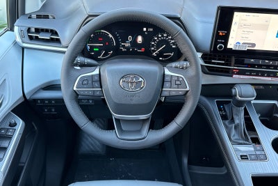 2026 Toyota Sienna XLE 8 Passenger