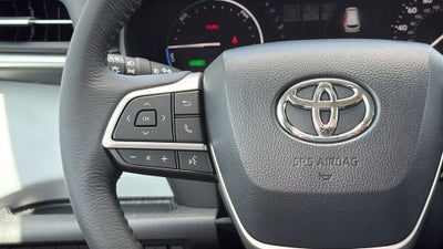 2026 Toyota Sienna XLE 8 Passenger