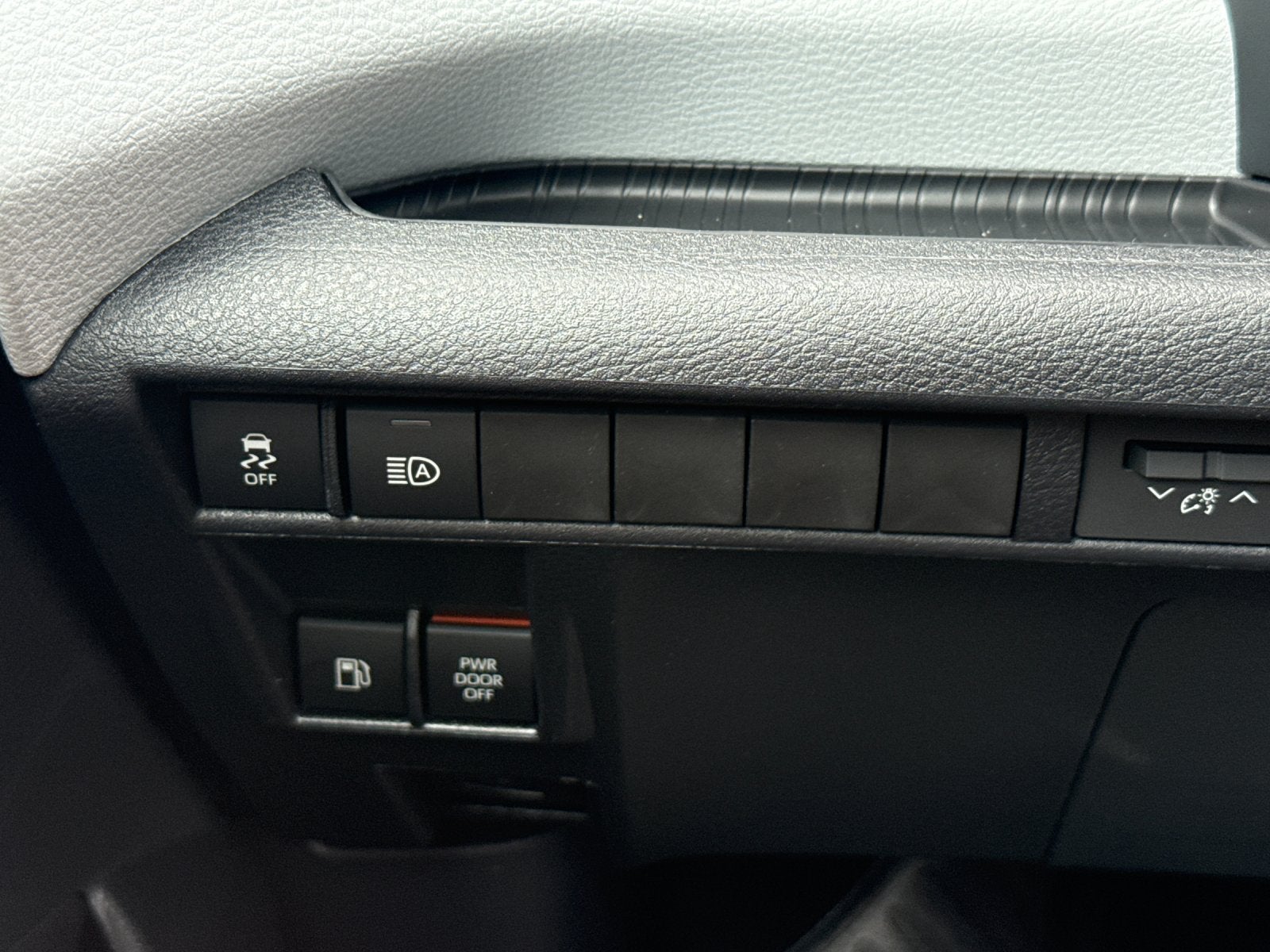 2026 Toyota Sienna XLE 8 Passenger