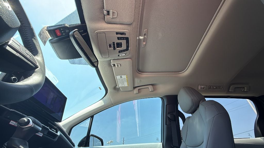 2026 Toyota Sienna XLE 8 Passenger