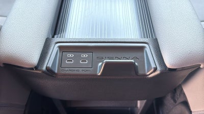 2026 Toyota Sienna XLE 8 Passenger