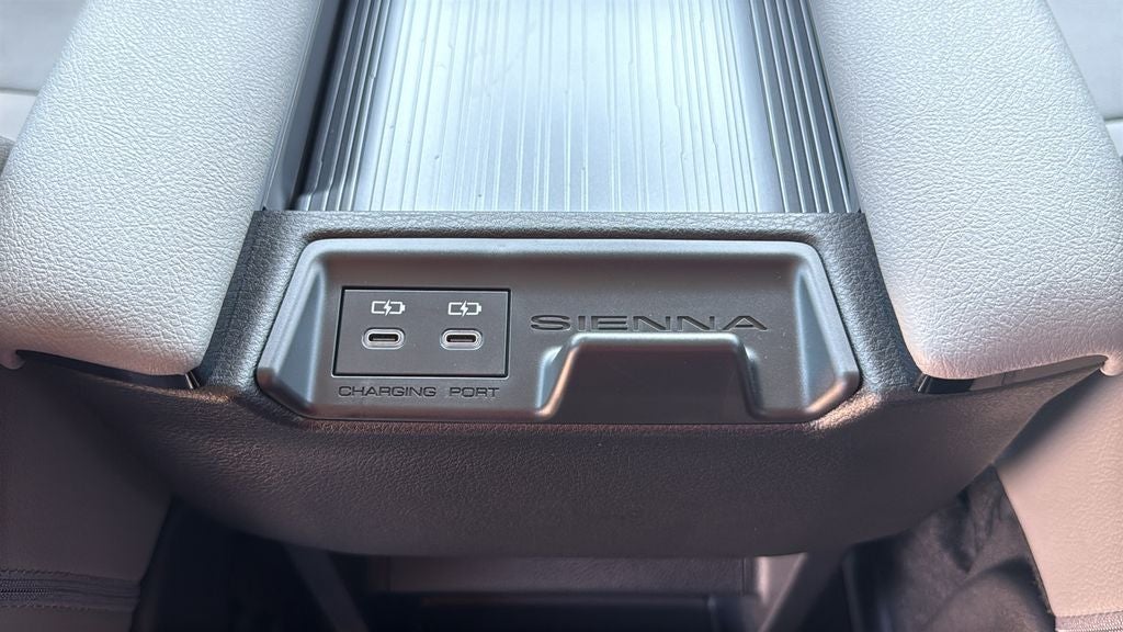 2026 Toyota Sienna XLE 8 Passenger