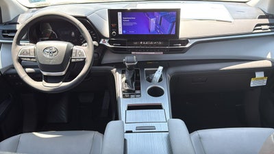 2026 Toyota Sienna XLE 8 Passenger