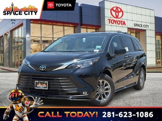 2026 Toyota Sienna XLE 8 Passenger
