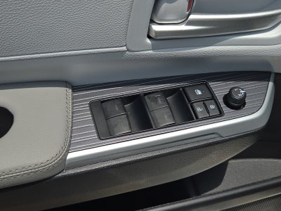 2026 Toyota Sienna XLE 8 Passenger