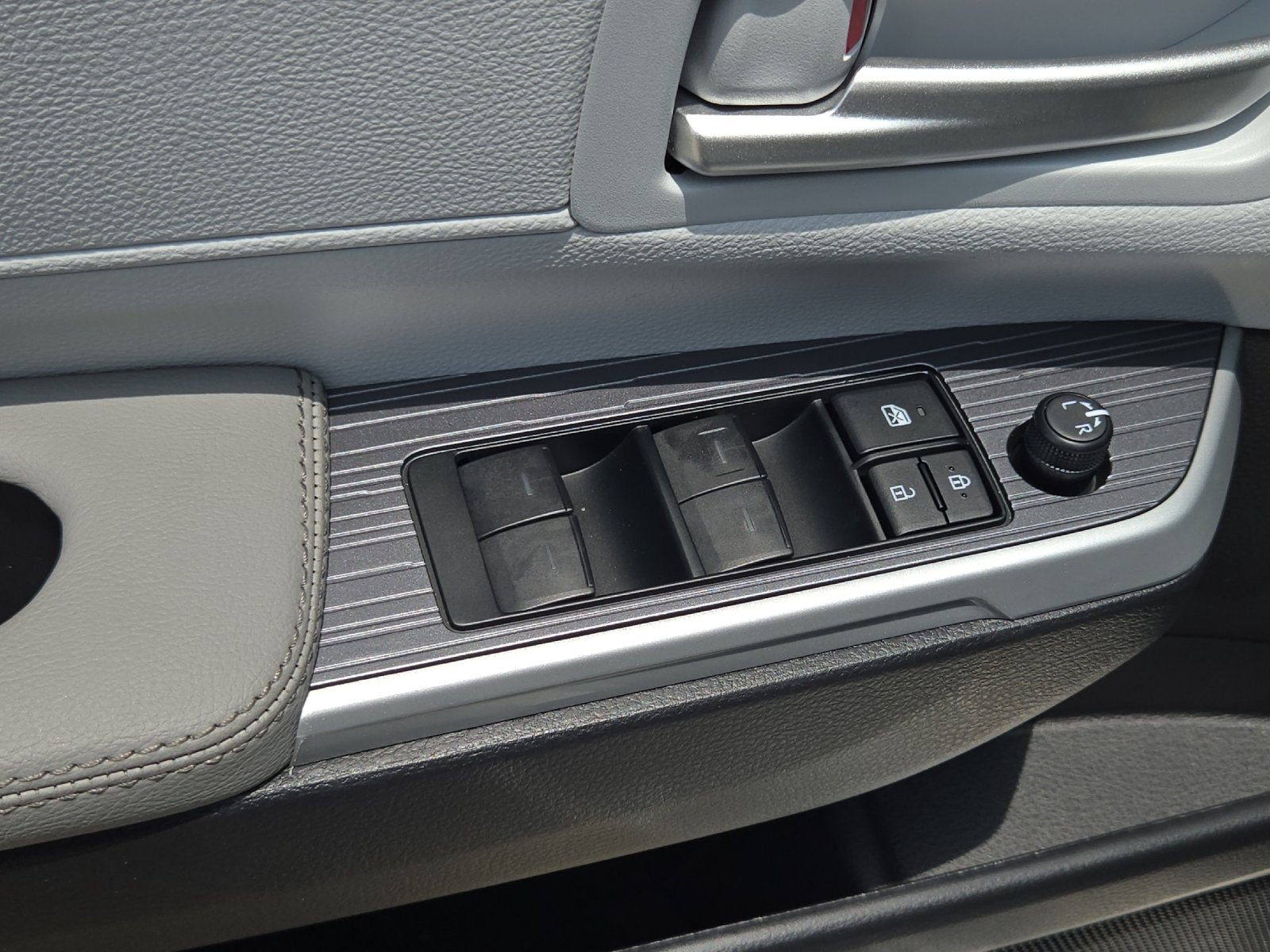 2026 Toyota Sienna XLE 8 Passenger