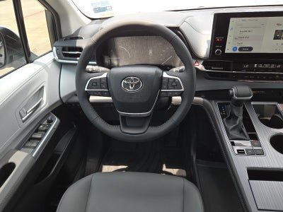 2026 Toyota Sienna XLE 8 Passenger
