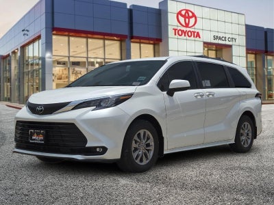 2026 Toyota Sienna XLE 8 Passenger