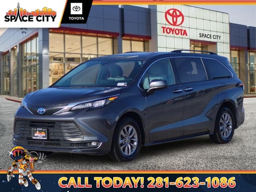 2025 Toyota Sienna XLE 8 Passenger