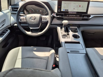 2026 Toyota Sienna XLE 8 Passenger