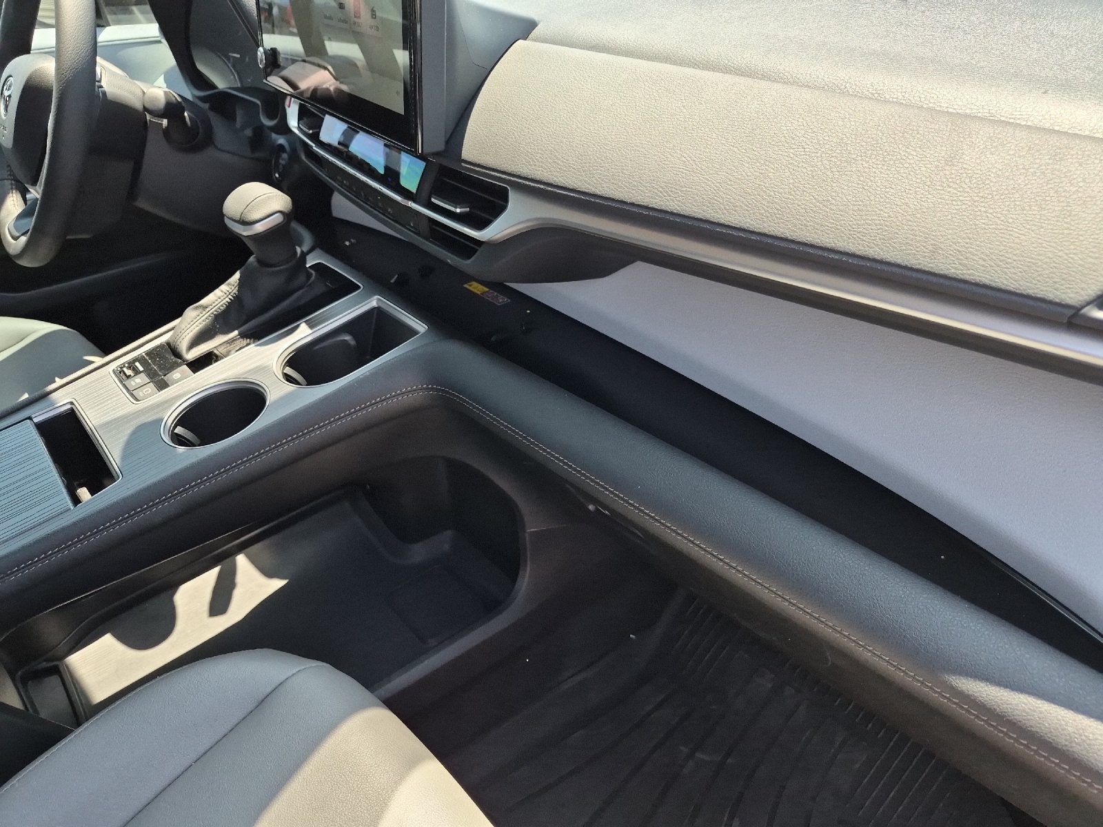 2026 Toyota Sienna XLE 8 Passenger