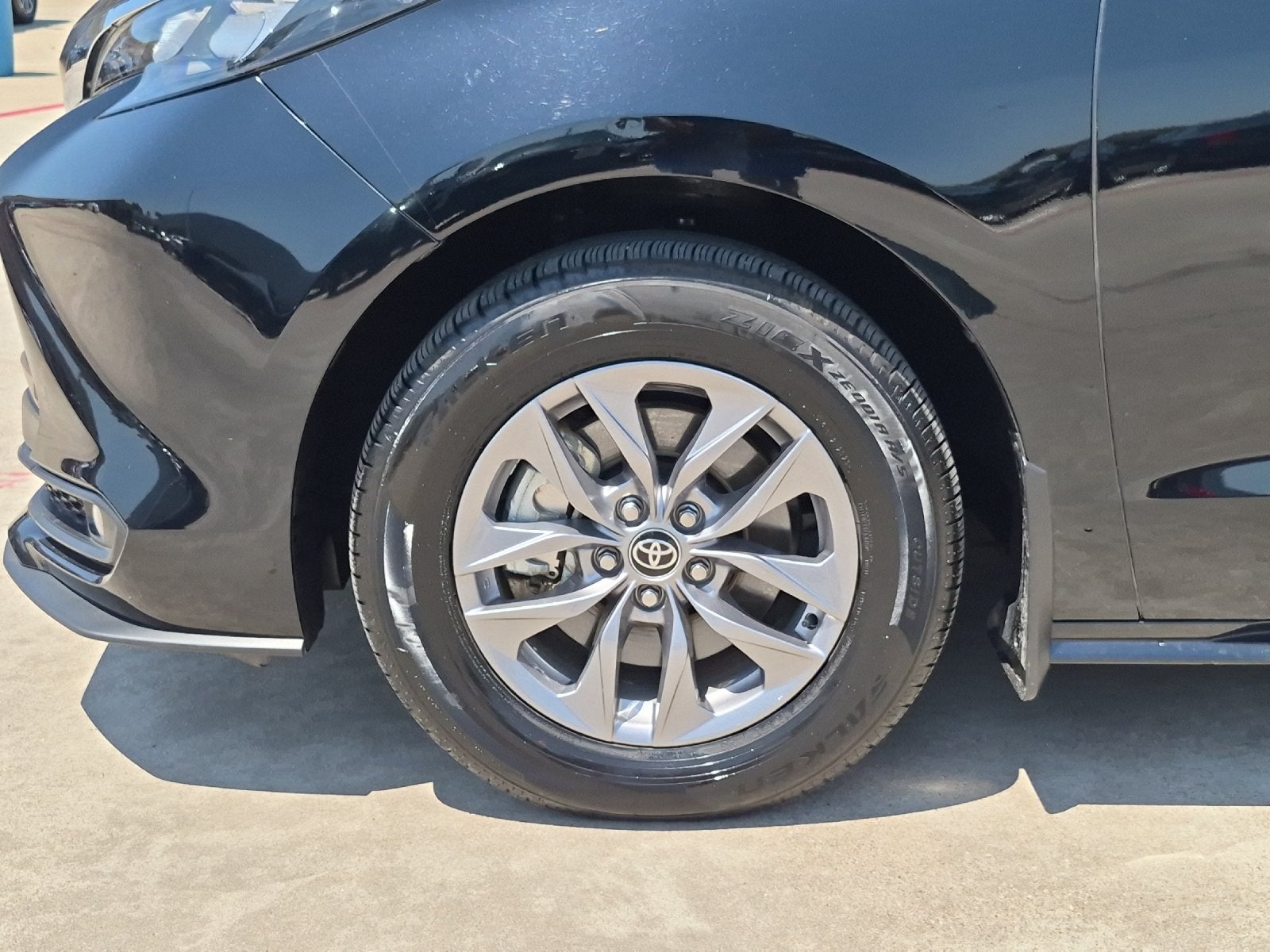 2026 Toyota Sienna XLE 8 Passenger