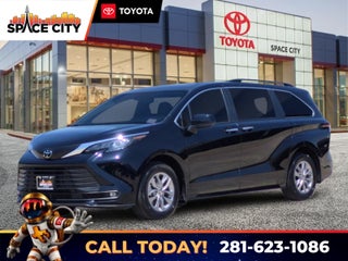 2026 Toyota Sienna XLE 8 Passenger