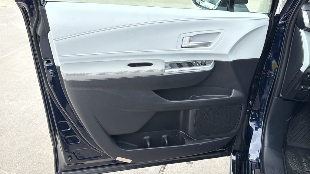 2026 Toyota Sienna XLE 8 Passenger