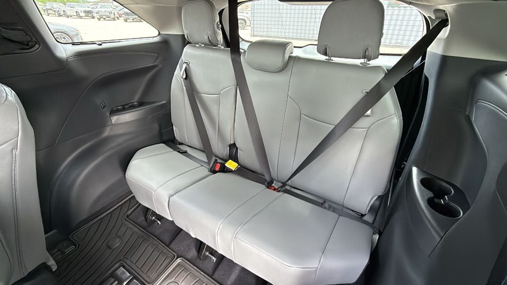 2026 Toyota Sienna XLE 8 Passenger