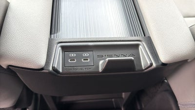 2026 Toyota Sienna XLE 8 Passenger