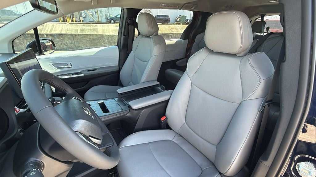 2026 Toyota Sienna XLE 8 Passenger