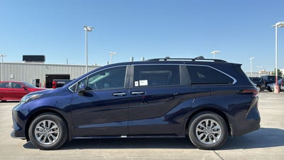 2026 Toyota Sienna XLE 8 Passenger