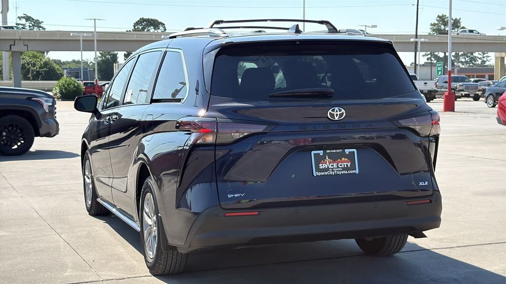 2026 Toyota Sienna XLE 8 Passenger